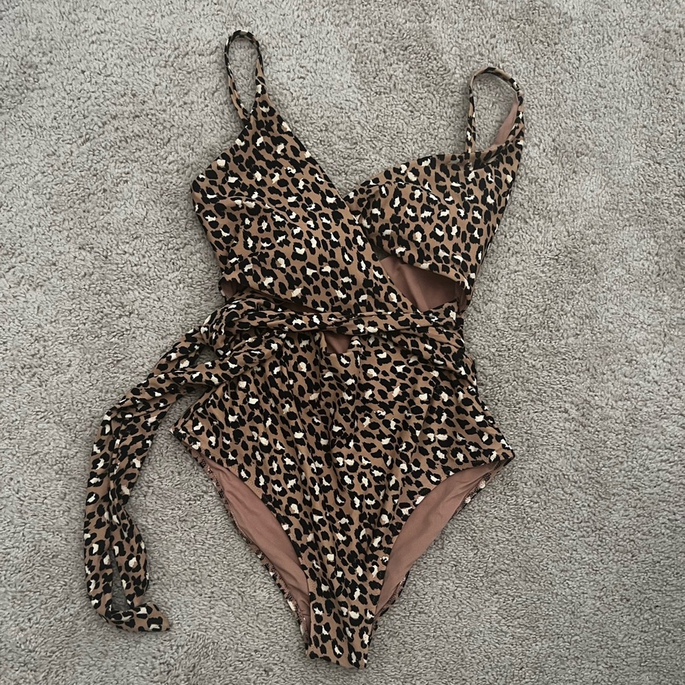 aerie Leopard Print Cutout One-Piece Swimsuit in Tan and Black - Picture 4 of 6